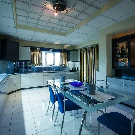 Apartment Livadi